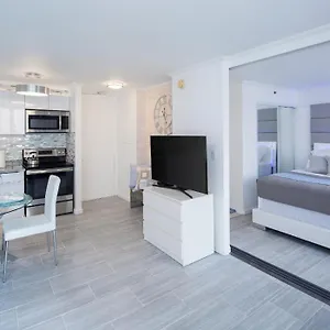 Aparthotel Waikiki Banyan Modern One Bedroom Free Parking, Honolulu